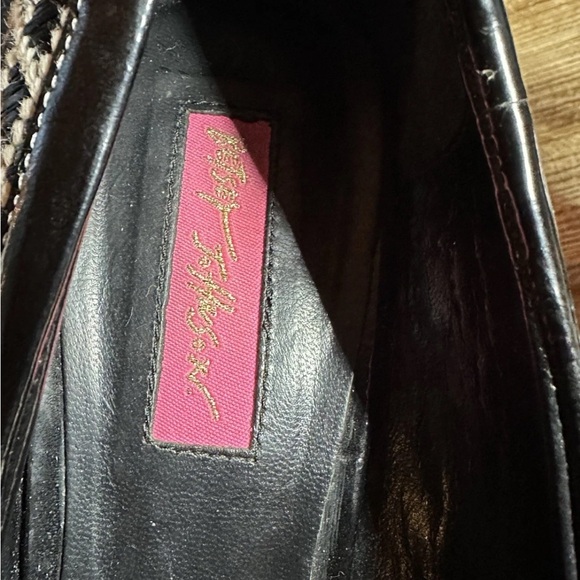 Betsey a Johnson, black and white high heeled shoes w a peekaboo toe and bow - Picture 14 of 14